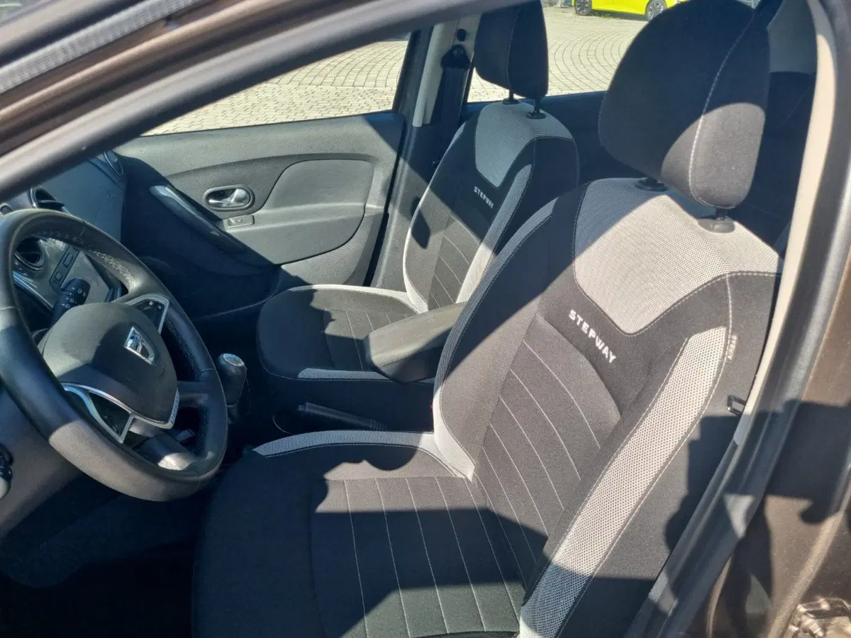 Dacia Sandero nuova a Lucca (6)