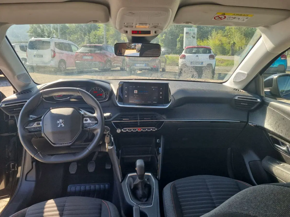 Peugeot 208 usata a Lucca (9)