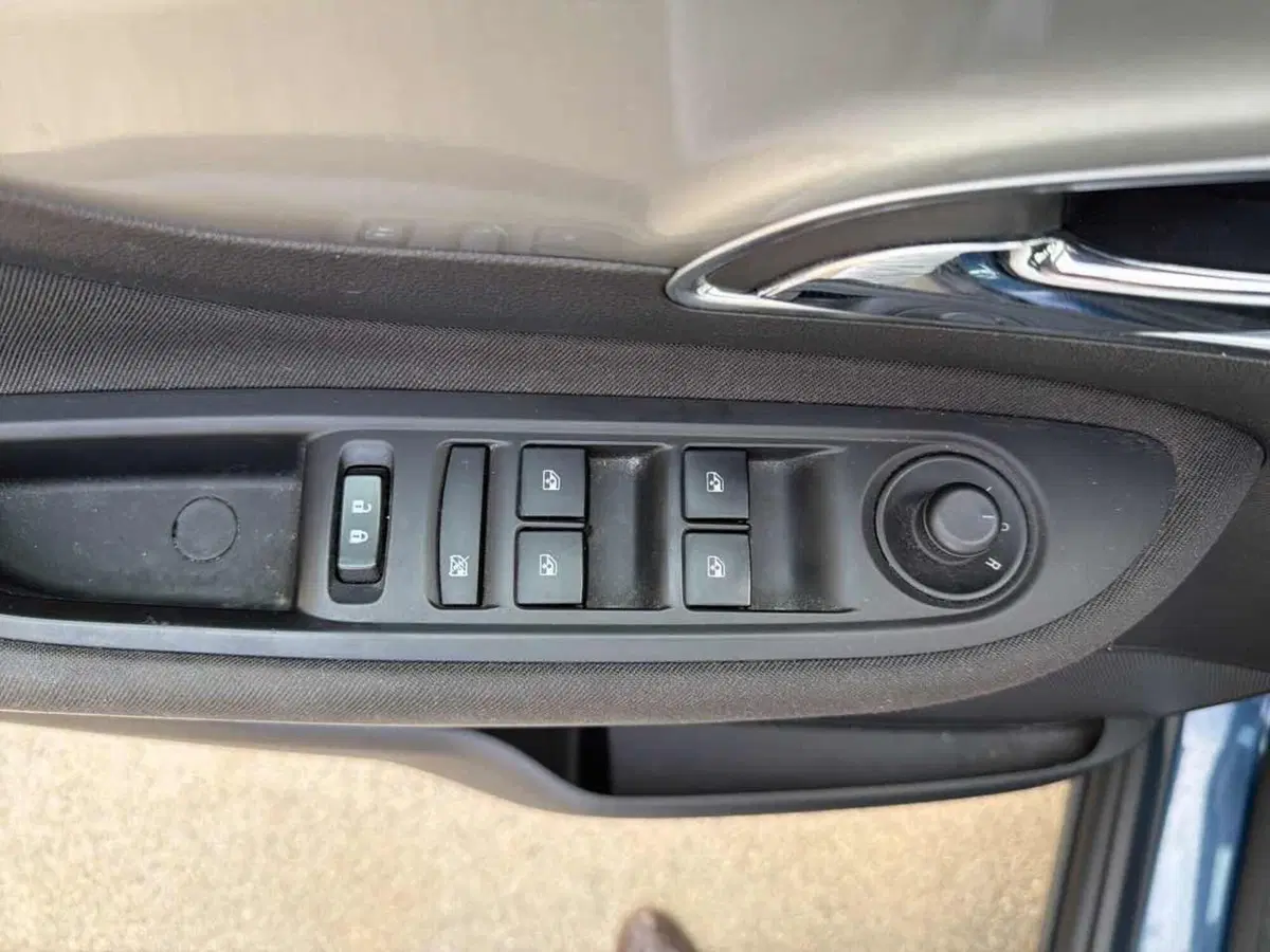 Opel Mokka usata a Foggia (9)
