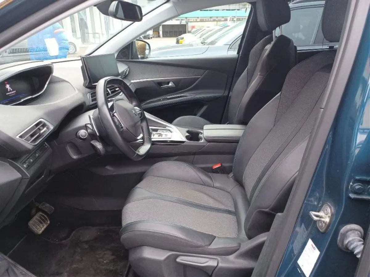 Peugeot 5008 usata a Massa-Carrara (3)
