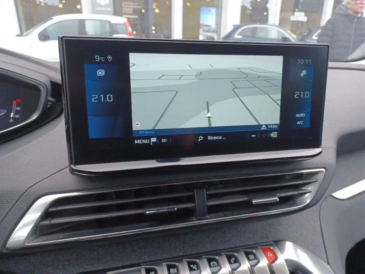 Peugeot 5008 usata a Massa-Carrara (5)