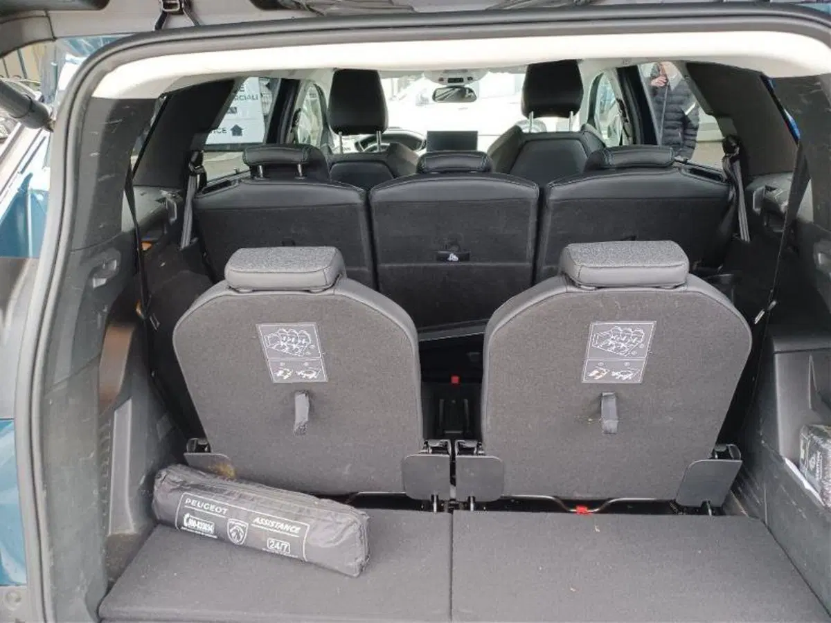 Peugeot 5008 usata a Massa-Carrara (7)