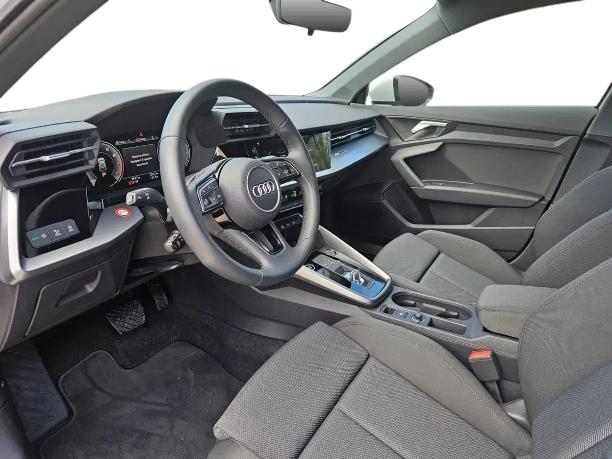 Audi A3 Sportback usata a Bari (17)