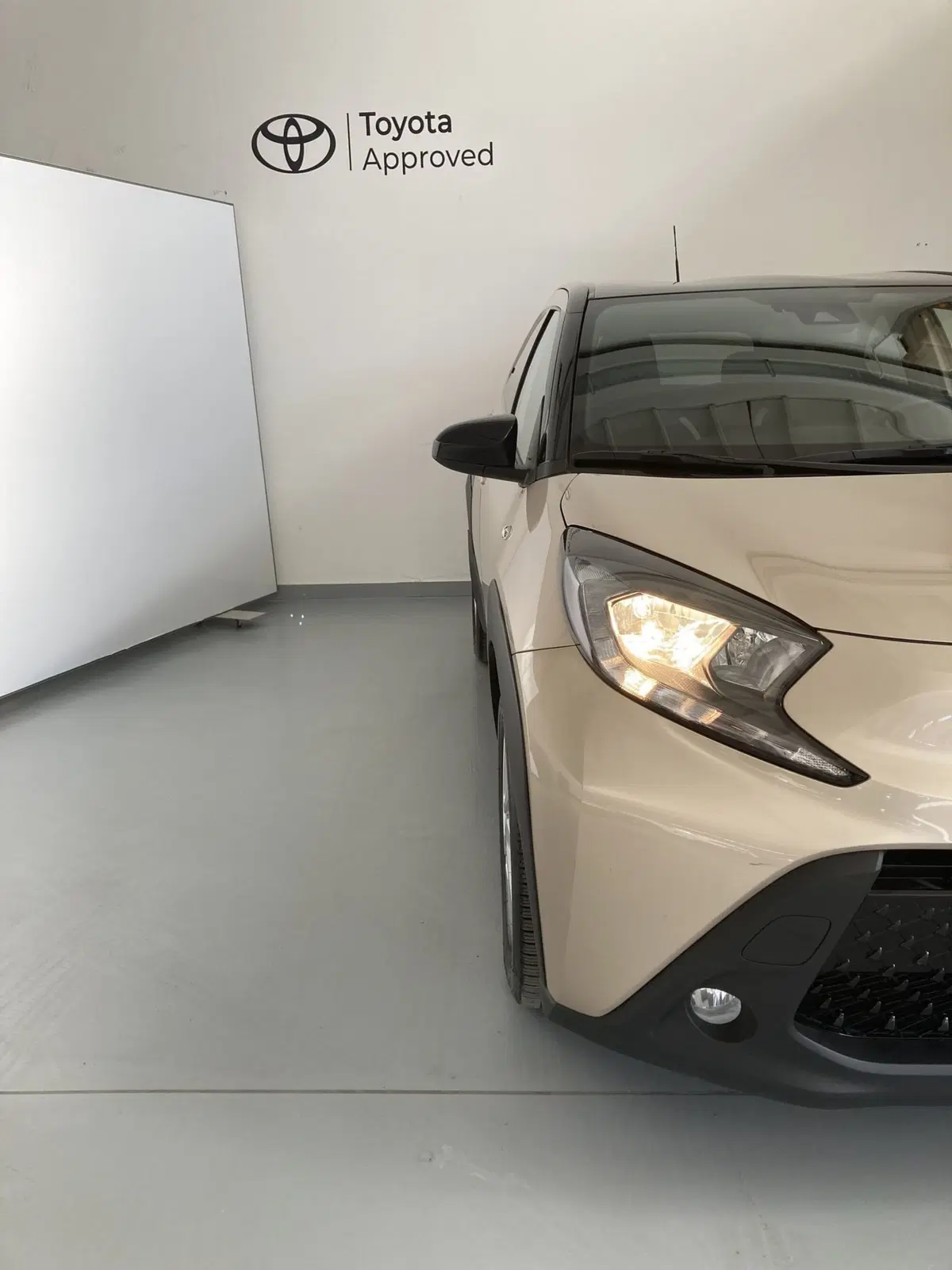 Toyota Aygo X usata a Barletta-Andria-Trani (19)