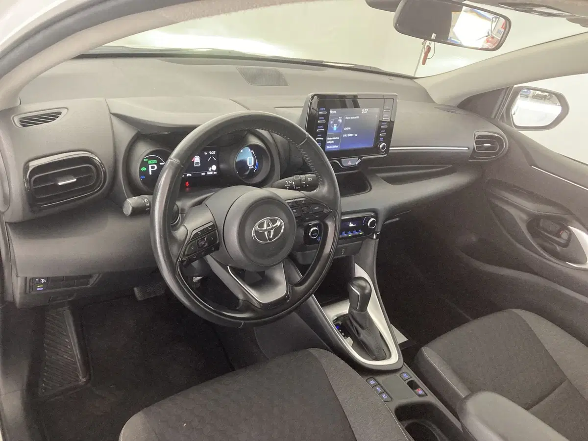 Toyota Yaris usata a Barletta-Andria-Trani (9)
