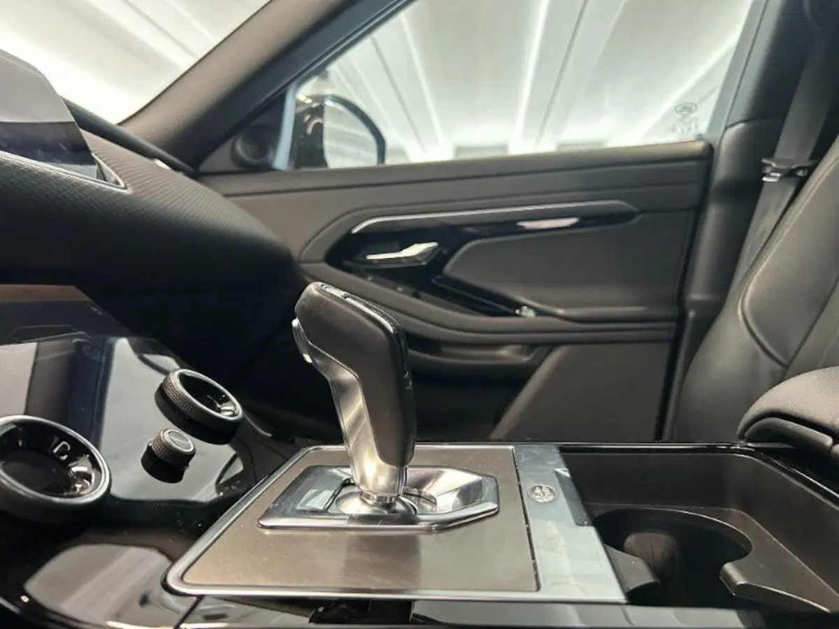 Land Rover Range Rover Evoque usata a Venezia (19)