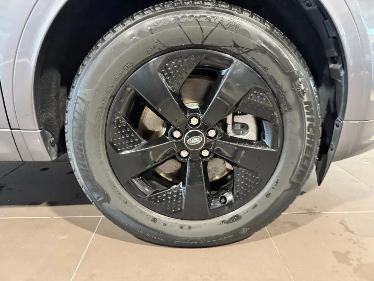 Land Rover Discovery Sport usata a Venezia (11)