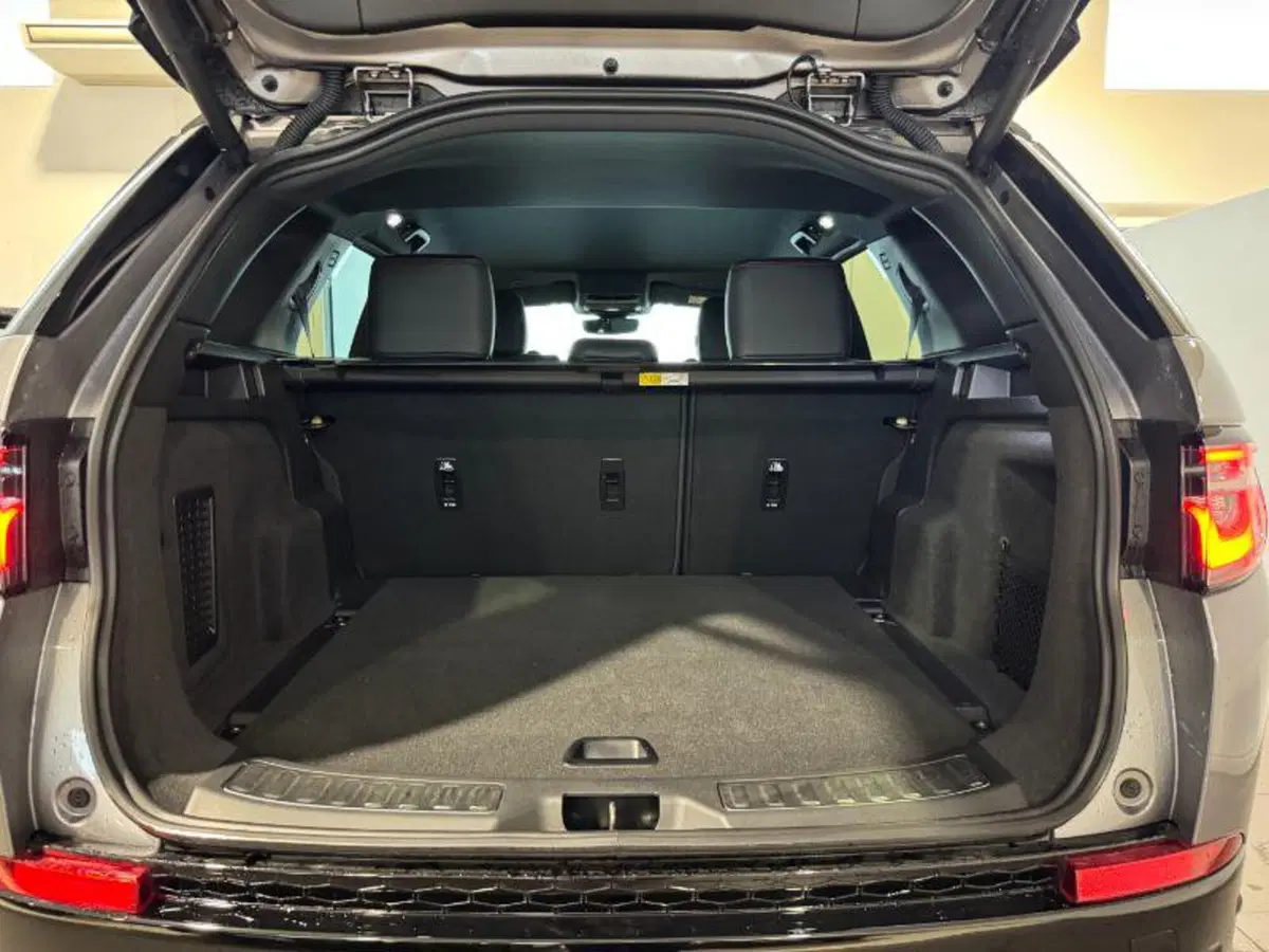 Land Rover Discovery Sport usata a Venezia (14)