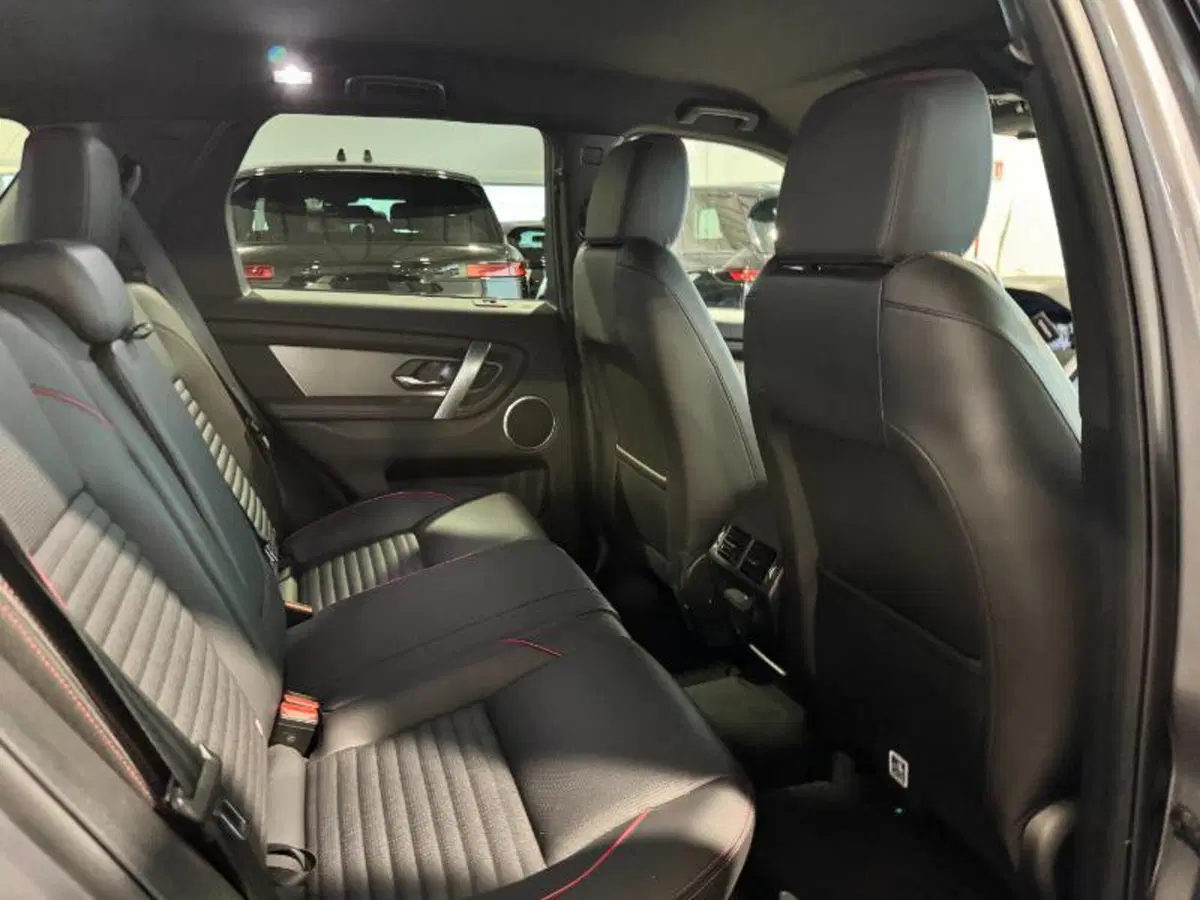 Land Rover Discovery Sport usata a Venezia (15)