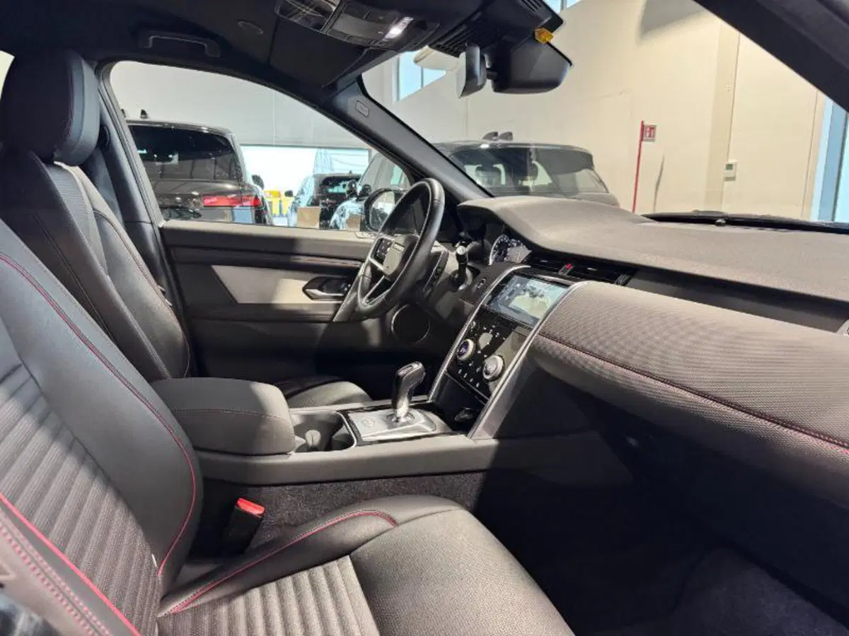 Land Rover Discovery Sport usata a Venezia (16)