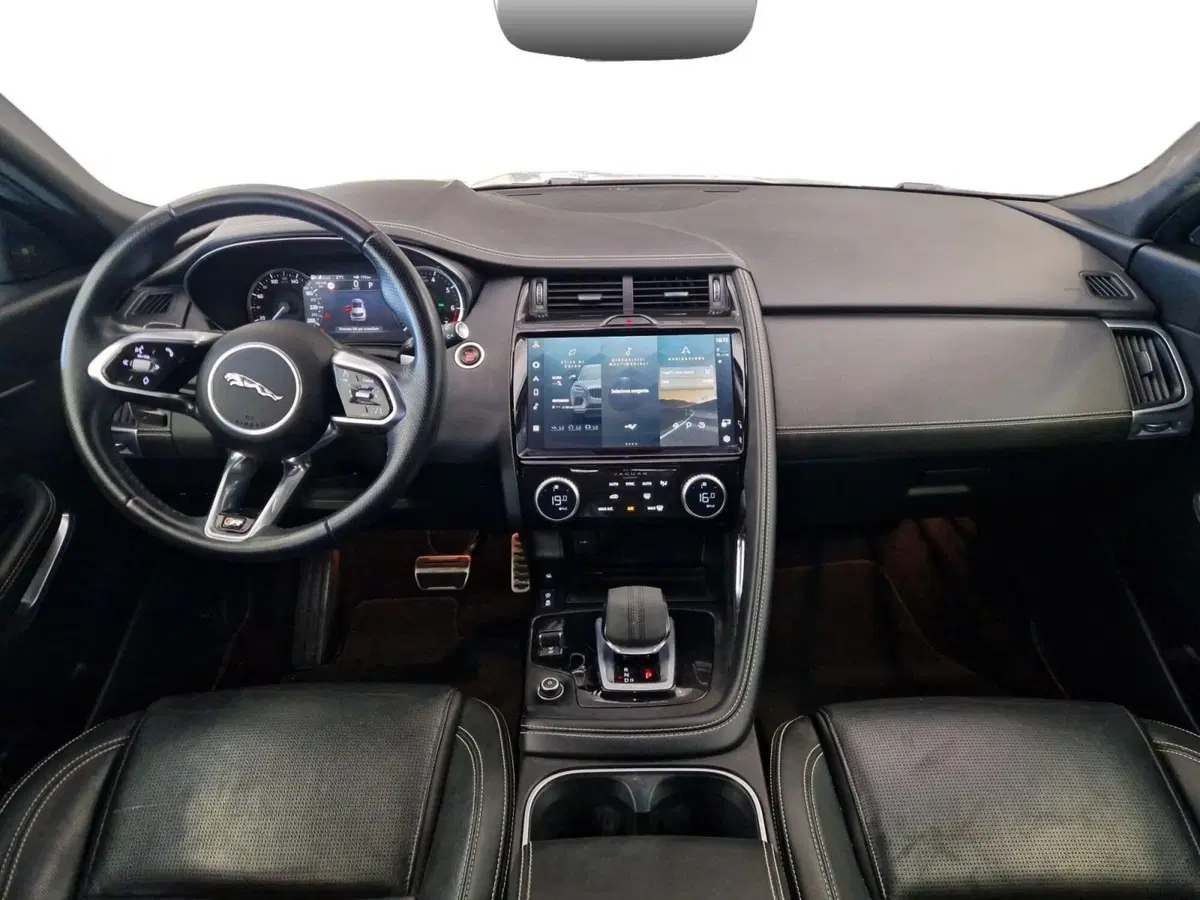 Jaguar E-Pace usata a Firenze (4)