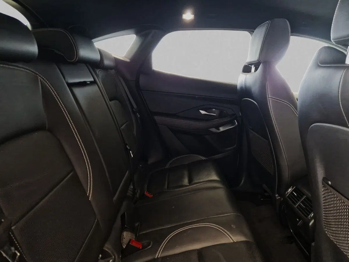 Jaguar E-Pace usata a Firenze (5)