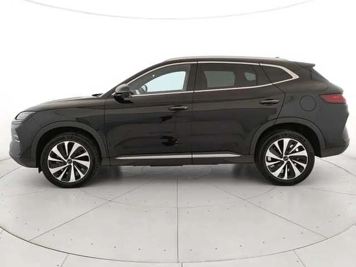 Byd Seal U DM-i nuova a Caserta (8)