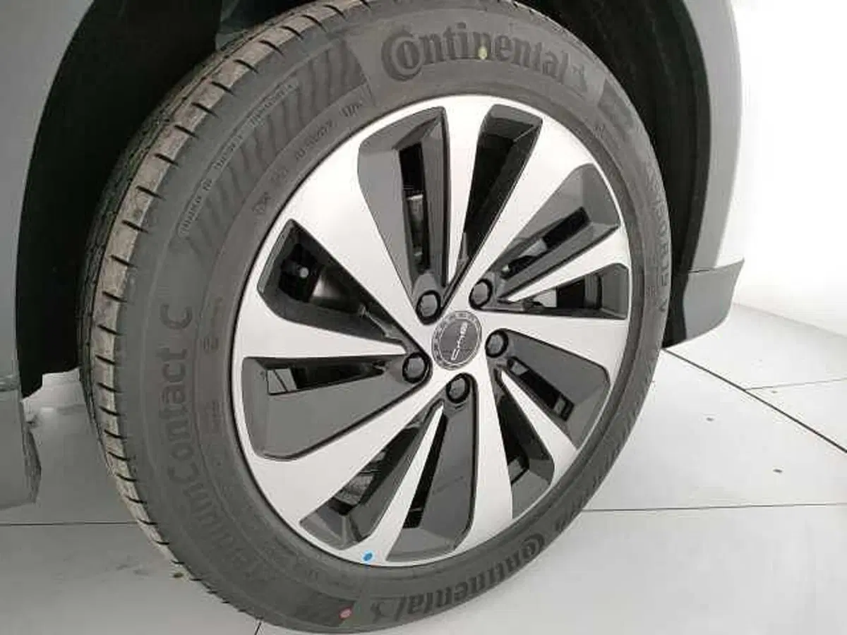 Byd Seal U DM-i nuova a Caserta (8)