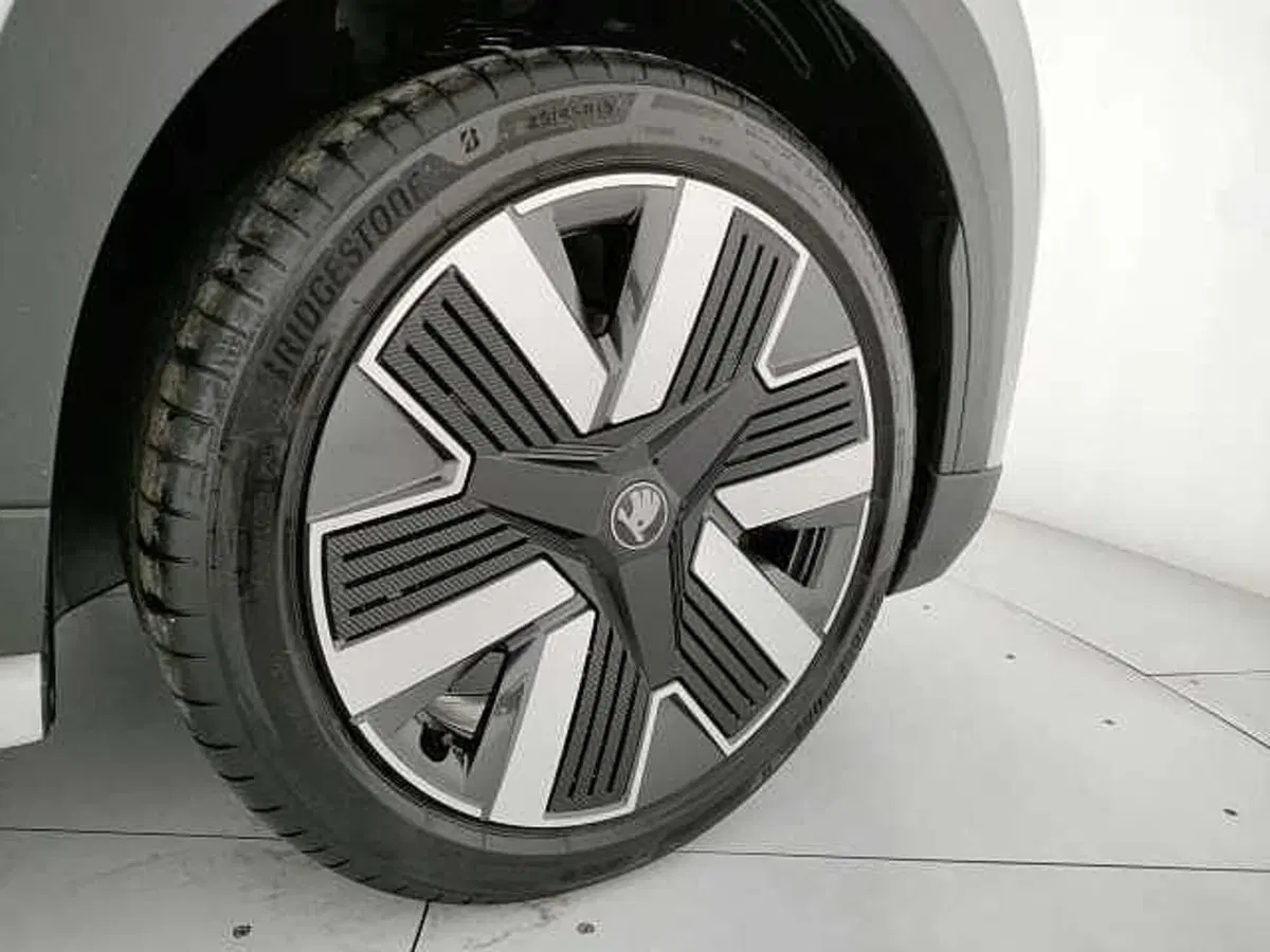 Skoda Epiq nuova a Caserta (9)