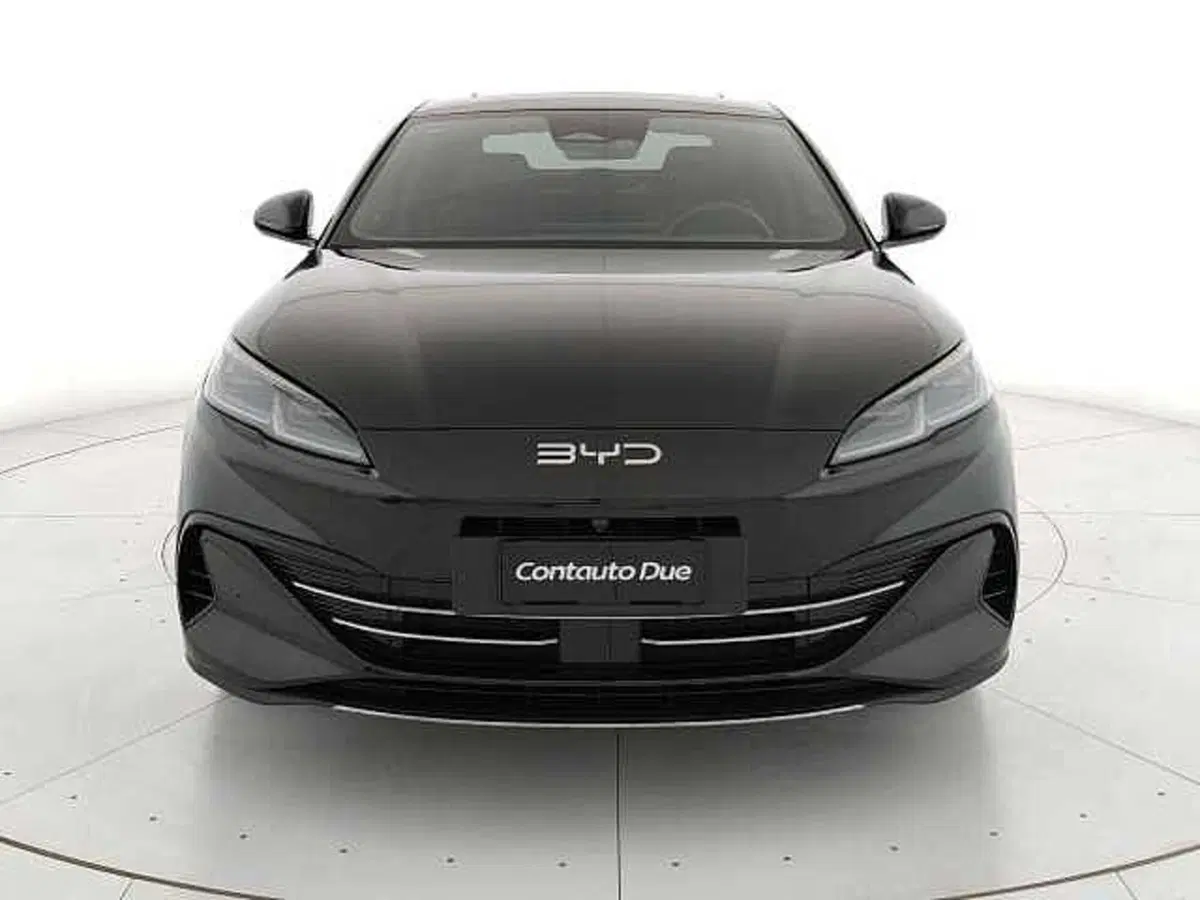 Byd Seal 6 DM-i nuova a Caserta (2)