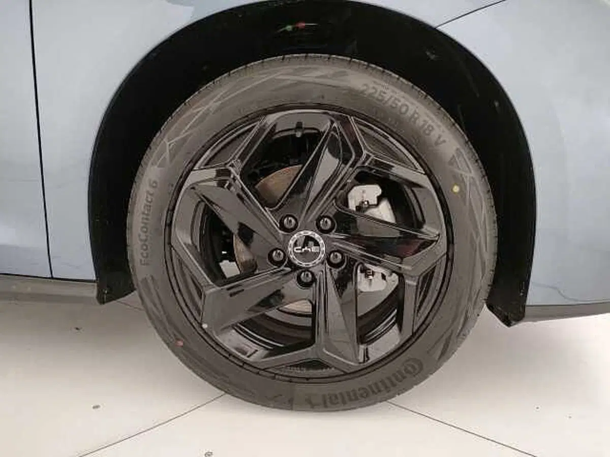 Byd Seal 6 DM-i nuova a Caserta (15)
