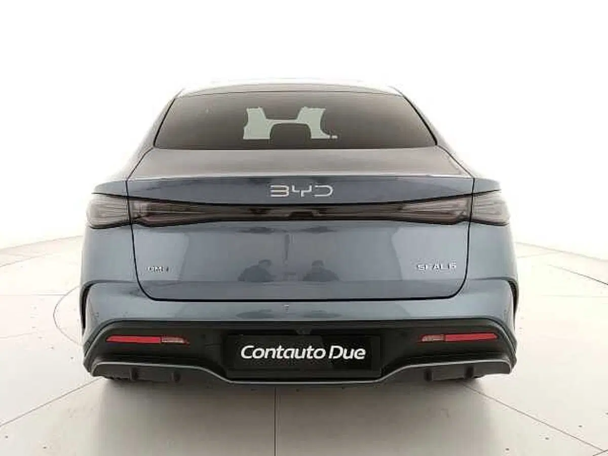 Byd Seal 6 DM-i nuova a Caserta (5)