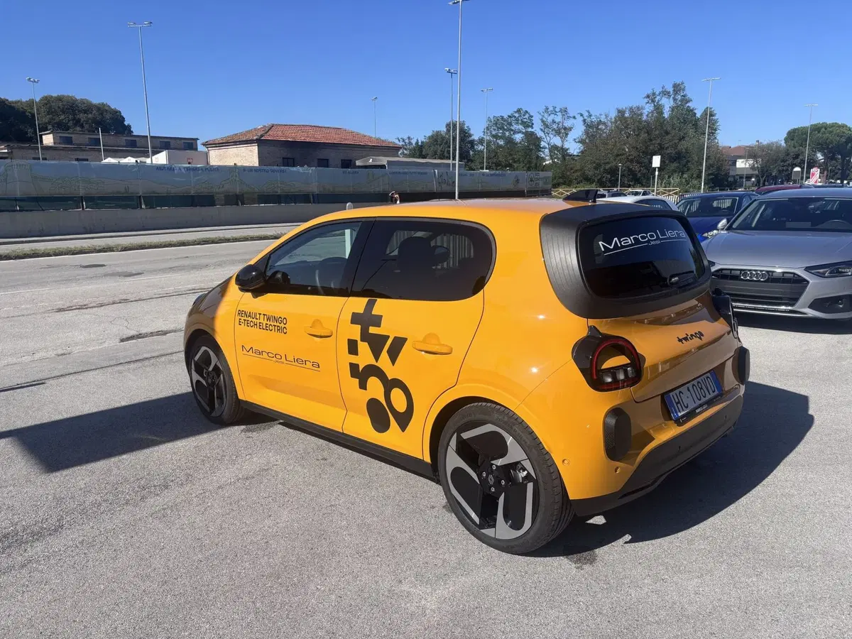 Renault Twingo usata a Ancona (7)