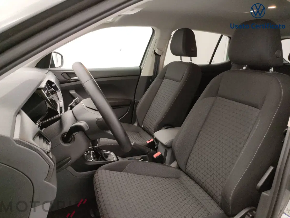 Volkswagen T-Cross usata a Varese (11)