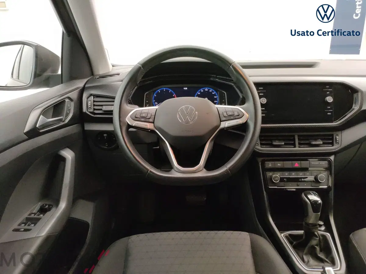 Volkswagen T-Cross usata a Varese (12)