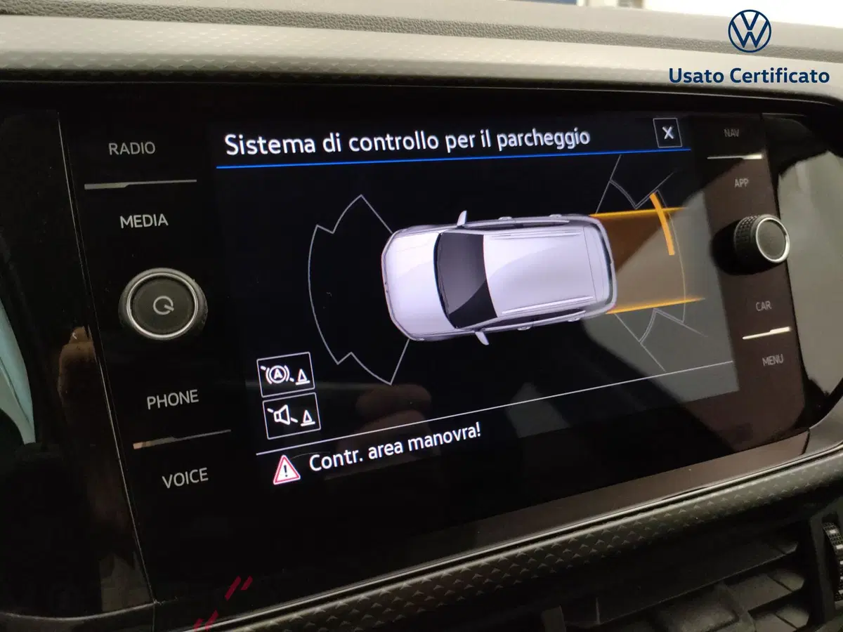 Volkswagen T-Cross usata a Varese (16)