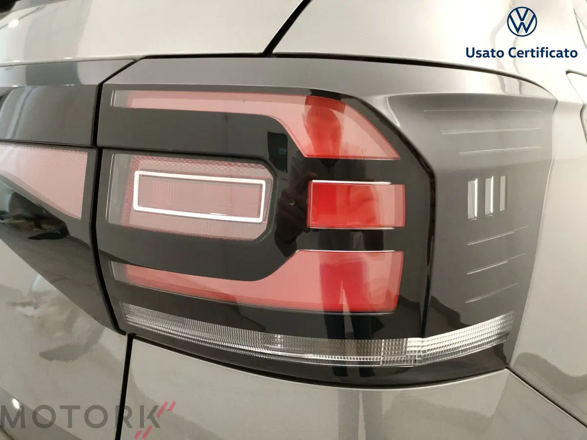 Volkswagen T-Cross usata a Varese (8)