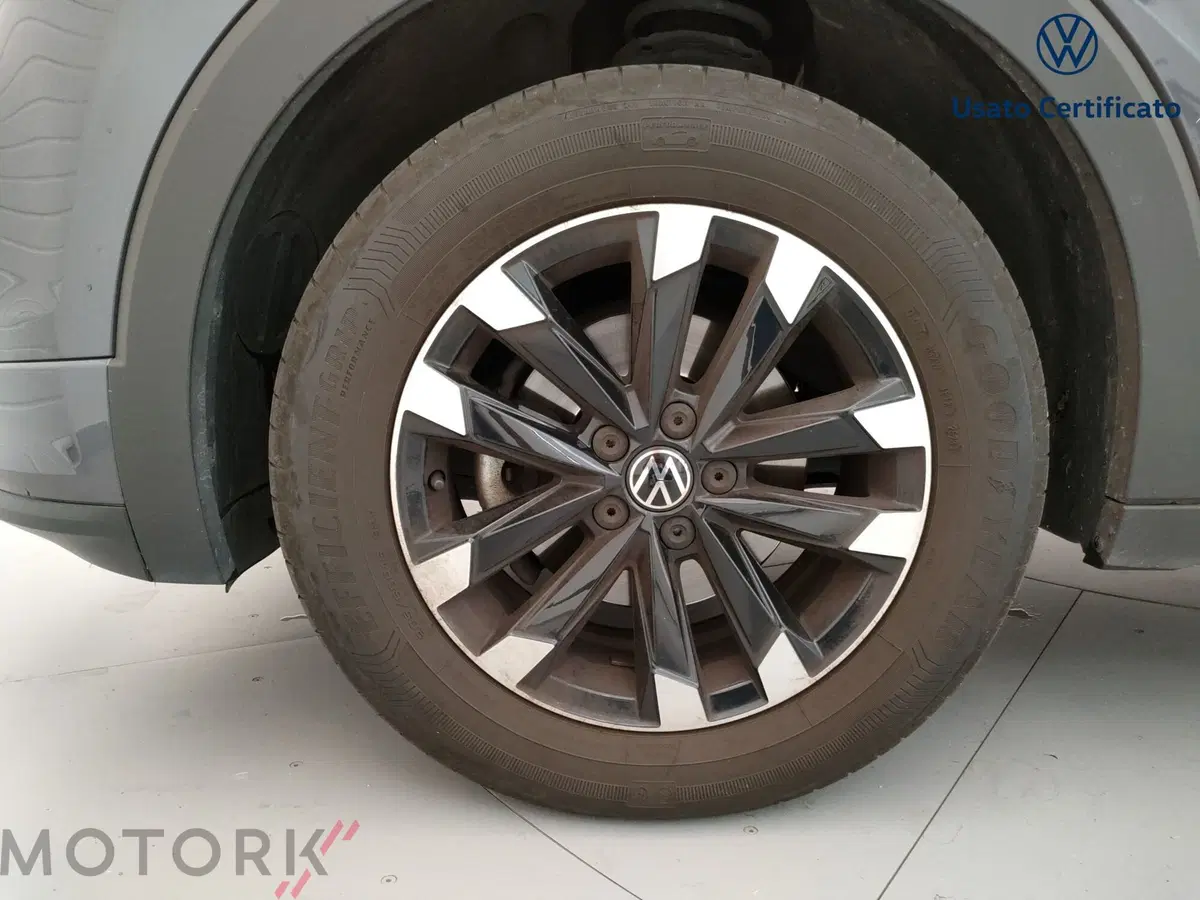 Volkswagen T-Cross usata a Varese (6)