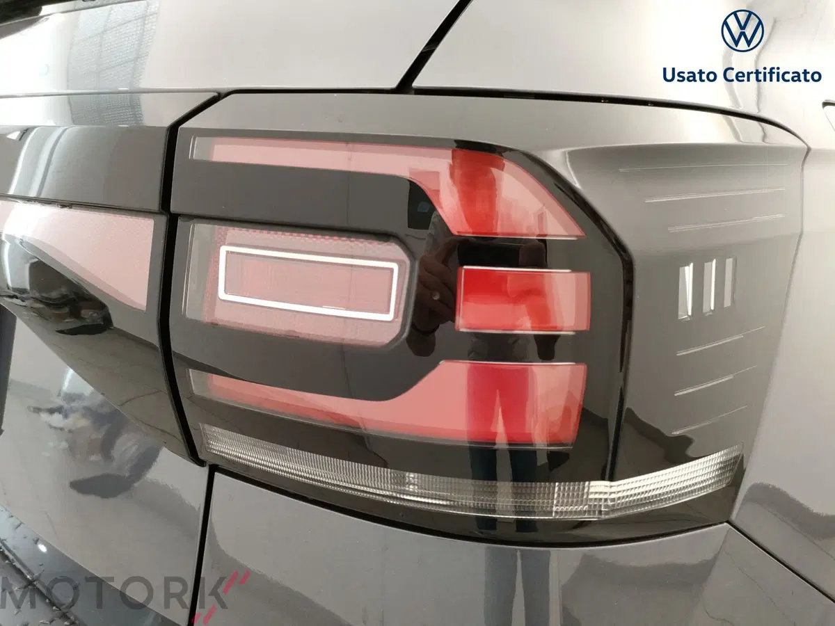 Volkswagen T-Cross usata a Varese (8)