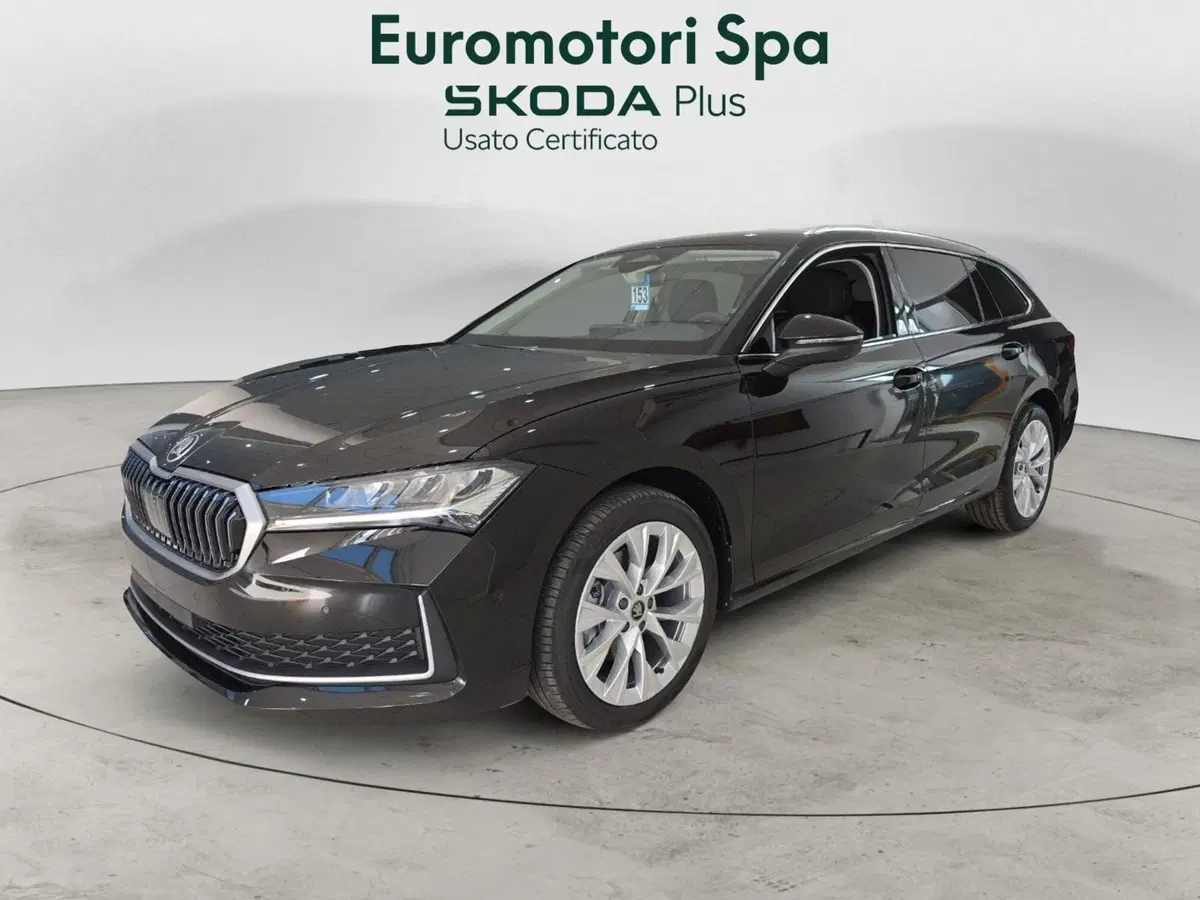 Skoda Superb nuova a Siena