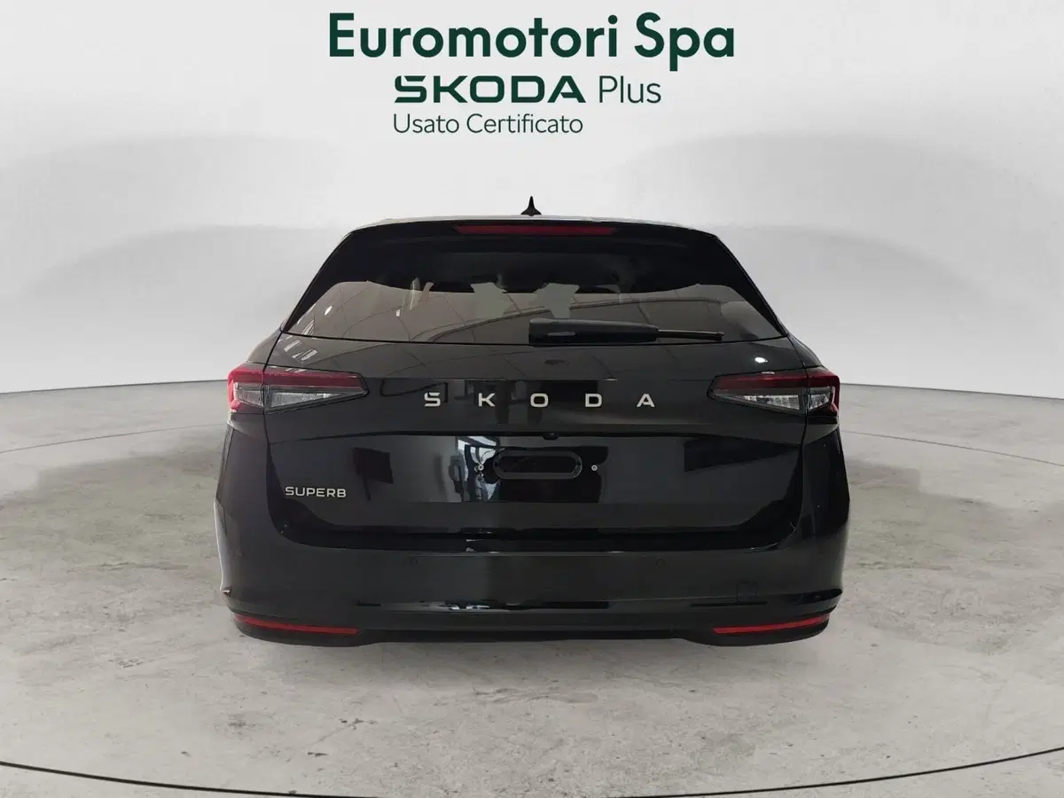 Skoda Superb nuova a Siena (4)
