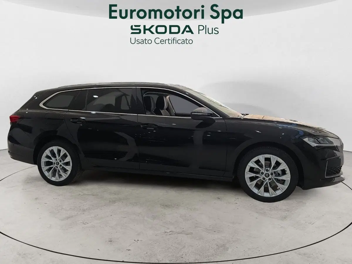 Skoda Superb nuova a Siena (6)
