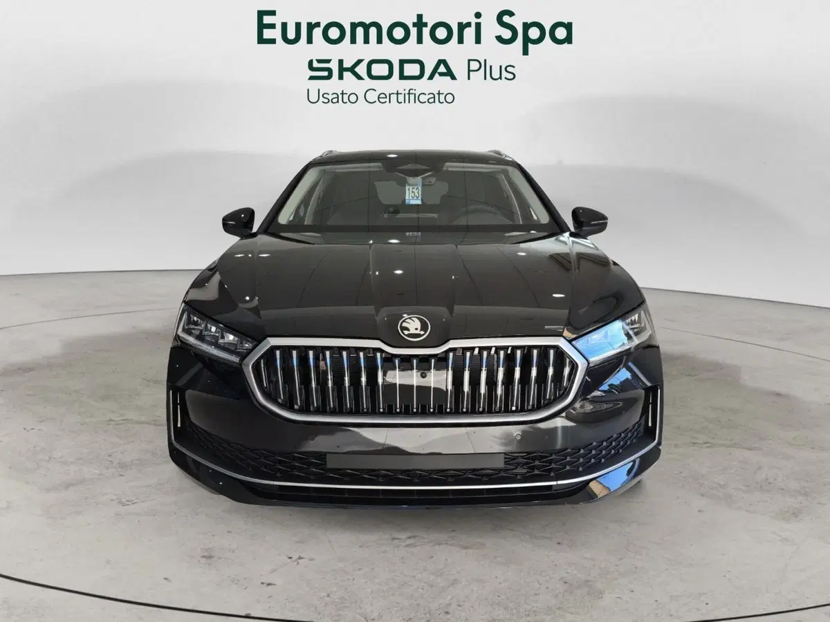 Skoda Superb nuova a Siena (8)