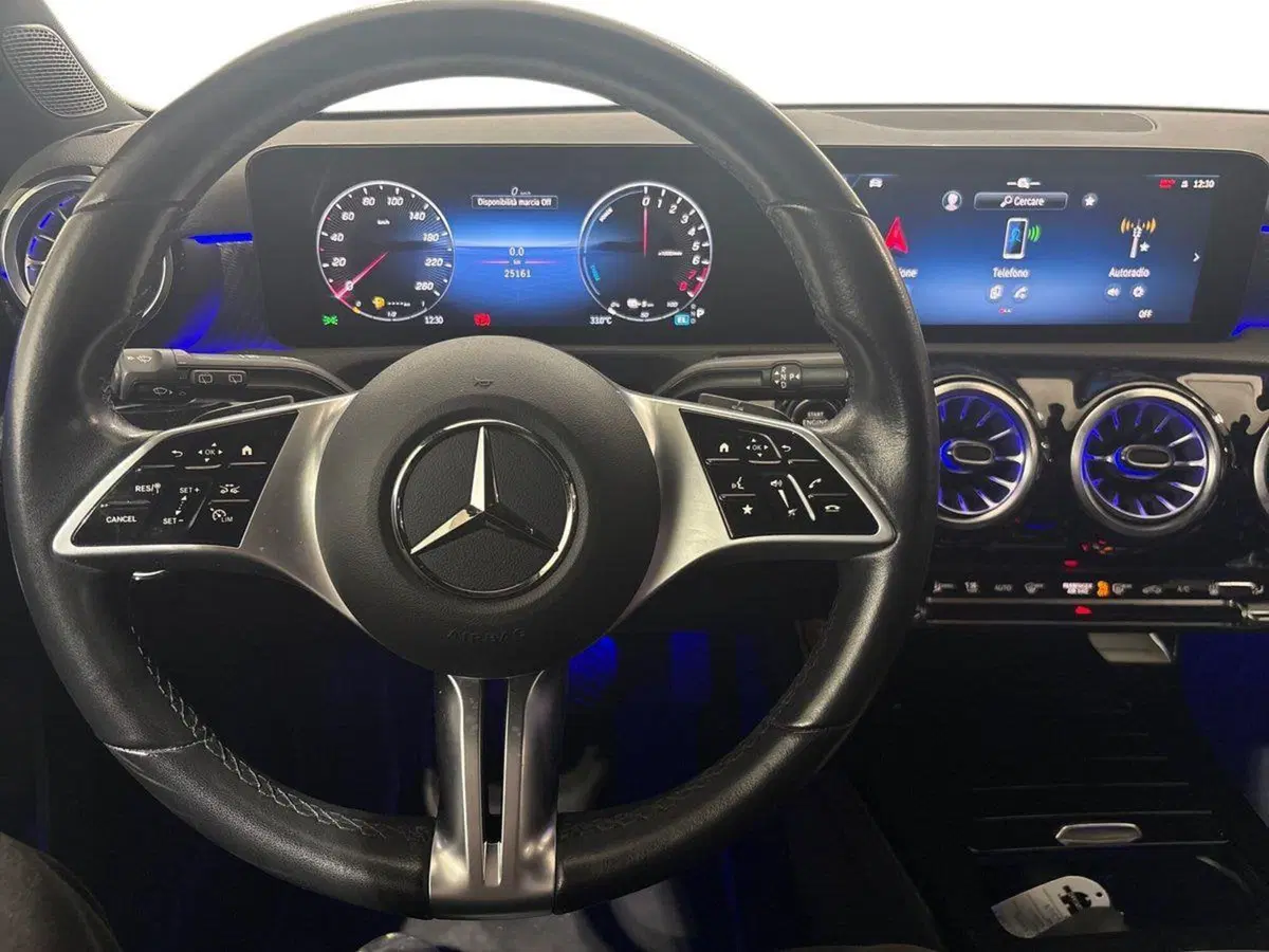 Mercedes-Benz Classe A usata a Napoli (11)