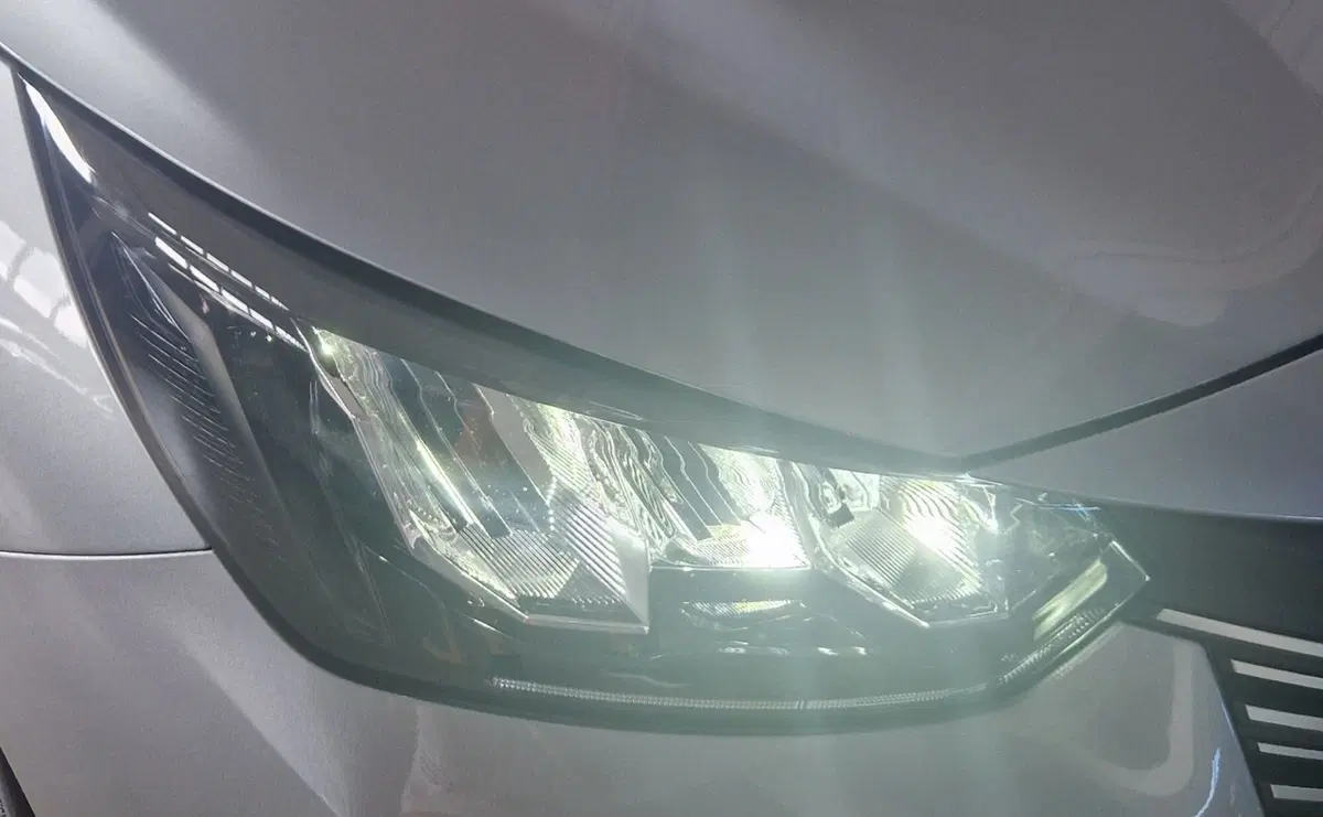 Peugeot 208 usata a Terni (19)