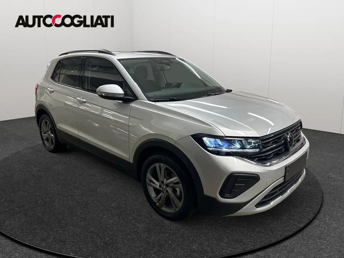 Volkswagen T-Cross nuova a Lecco (3)