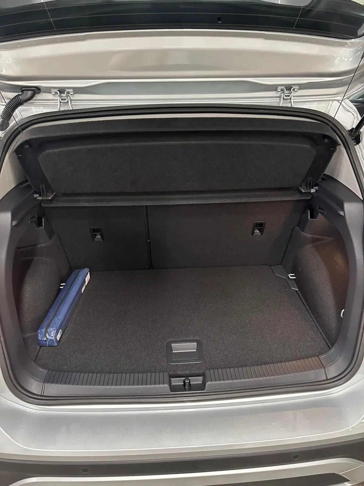 Volkswagen T-Cross nuova a Lecco (8)