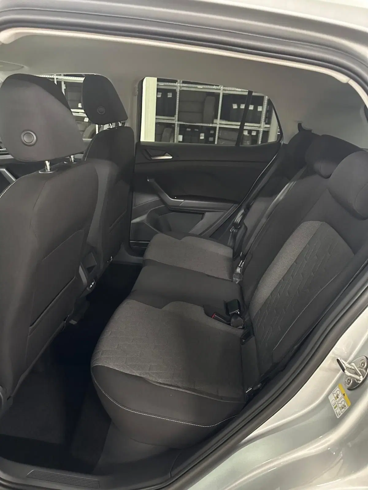 Volkswagen T-Cross nuova a Lecco (9)