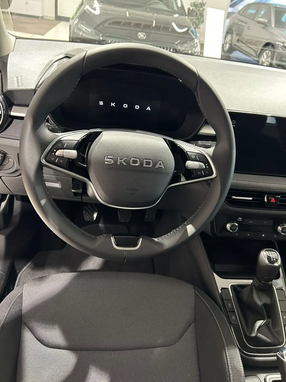 Skoda Fabia nuova a Lecco (11)