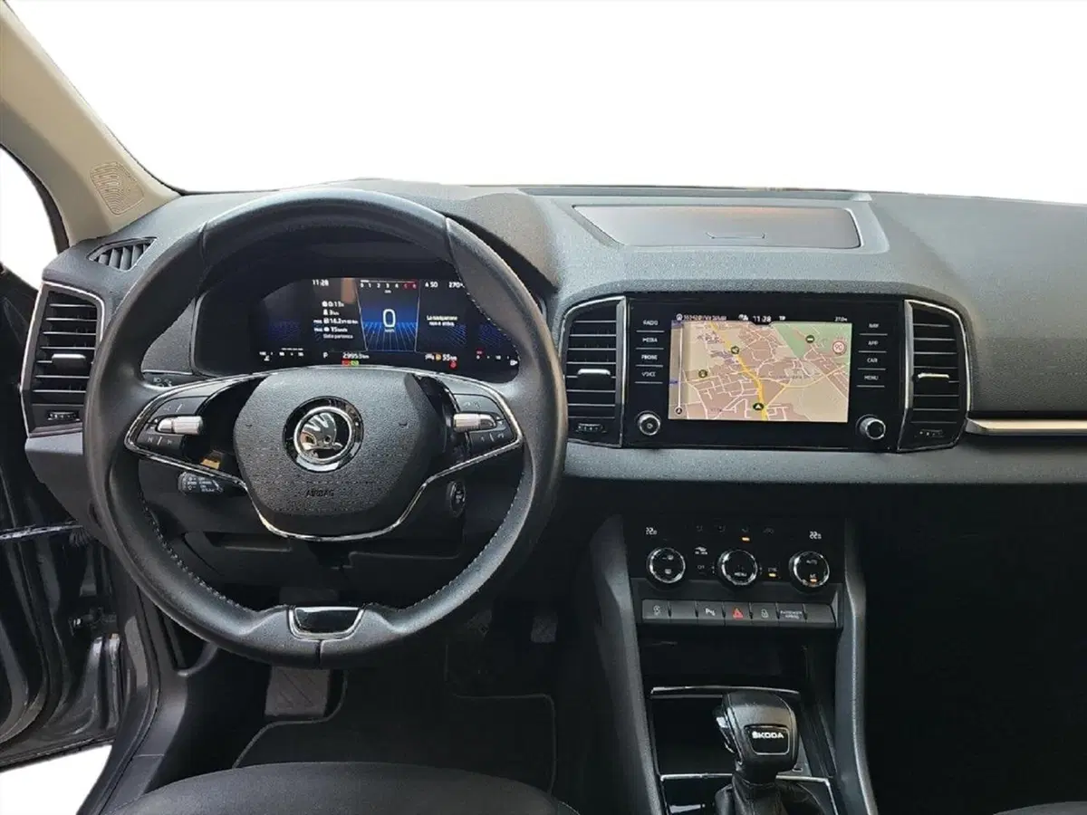 Skoda Karoq usata a Lecco (11)