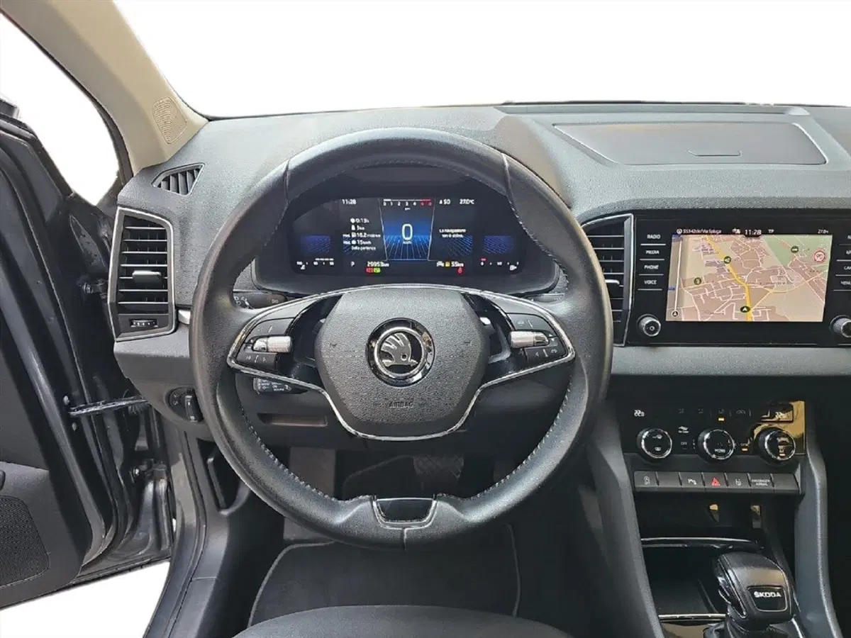 Skoda Karoq usata a Lecco (12)
