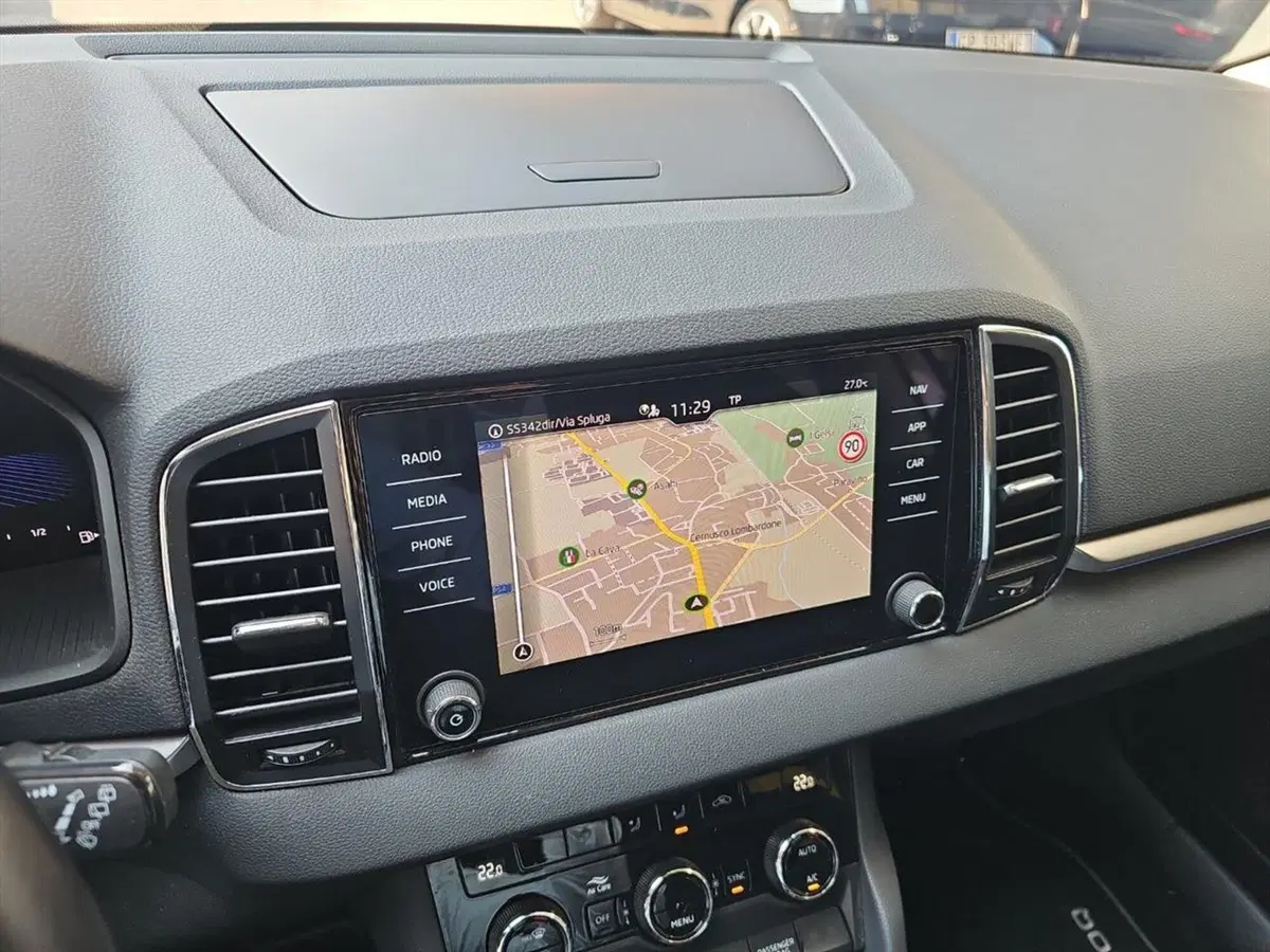 Skoda Karoq usata a Lecco (14)