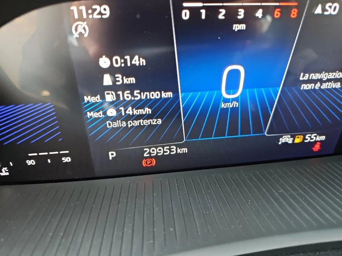 Skoda Karoq usata a Lecco (16)