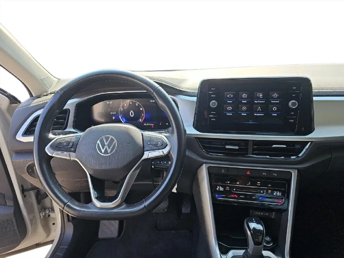 Volkswagen T-Roc usata a Lecco (11)