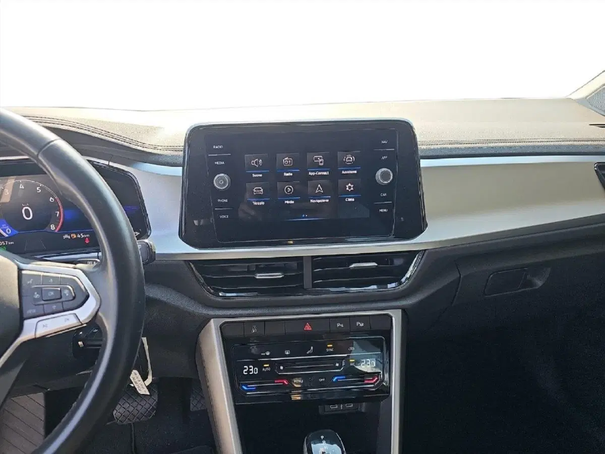 Volkswagen T-Roc usata a Lecco (13)