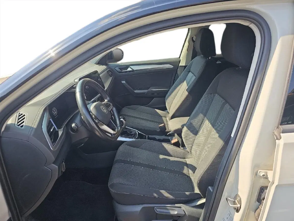 Volkswagen T-Roc usata a Lecco (9)