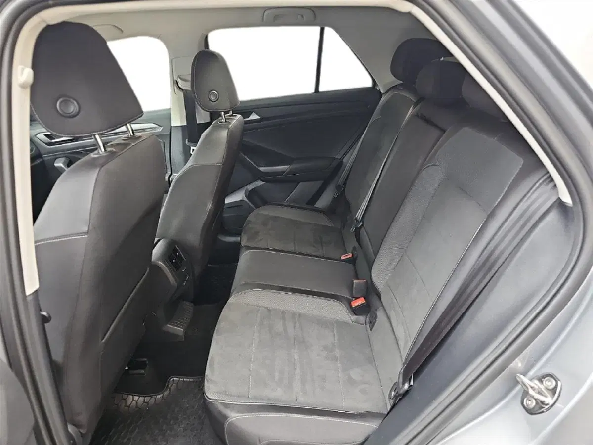 Volkswagen T-Roc usata a Lecco (10)