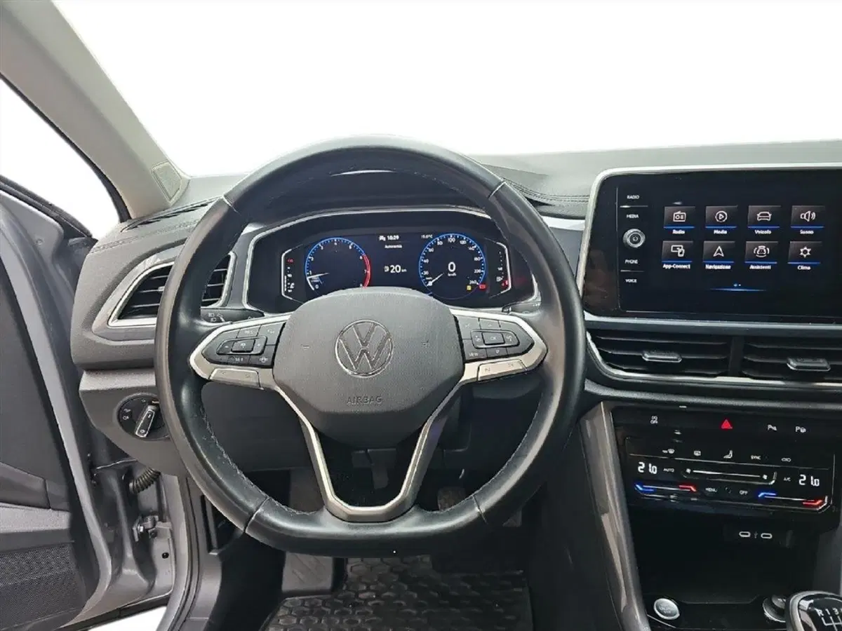 Volkswagen T-Roc usata a Lecco (12)