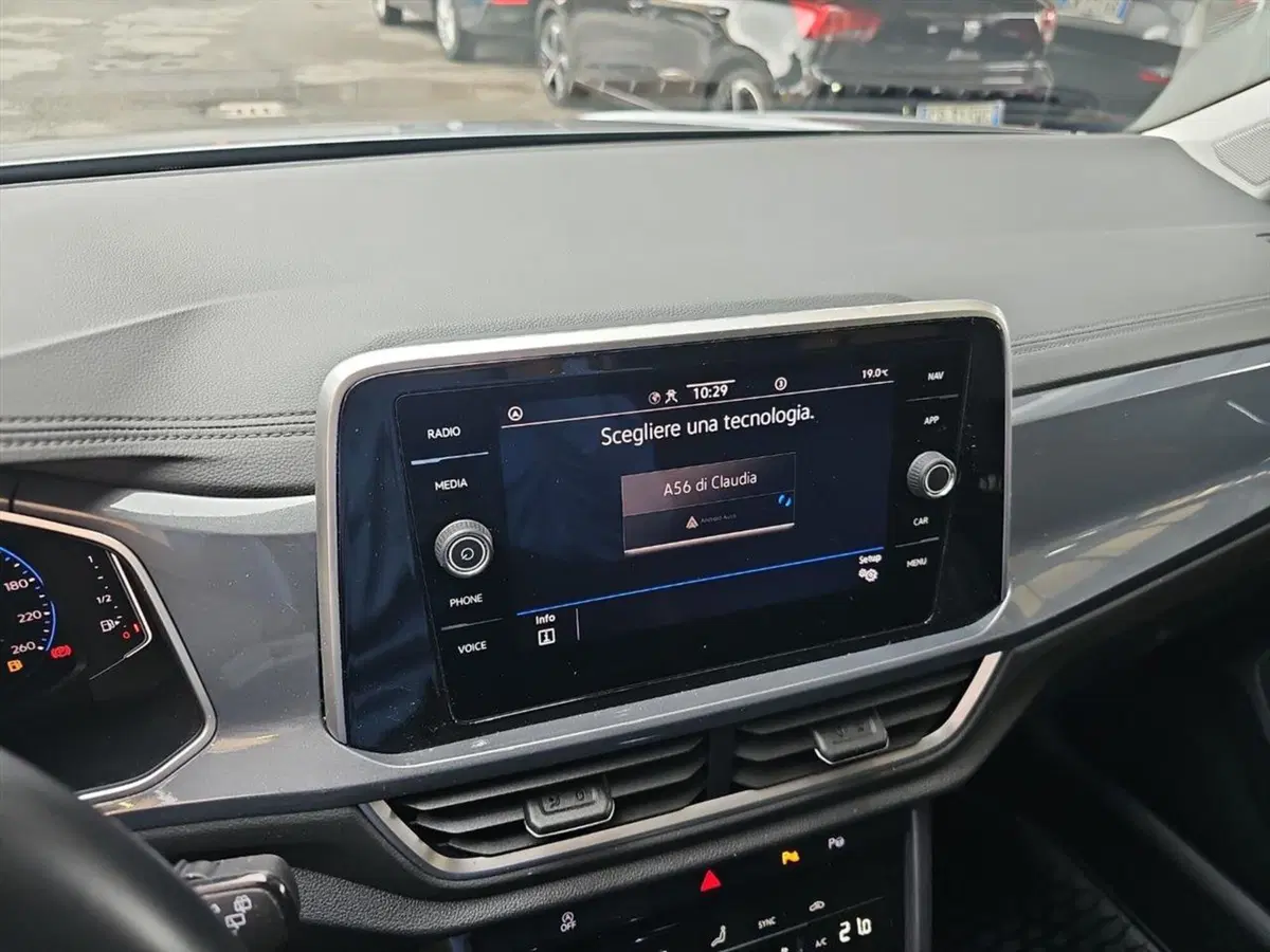 Volkswagen T-Roc usata a Lecco (17)