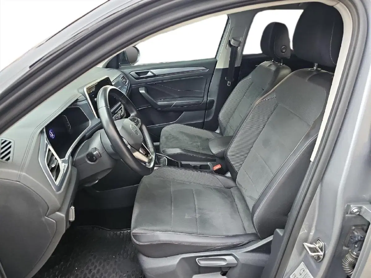 Volkswagen T-Roc usata a Lecco (9)